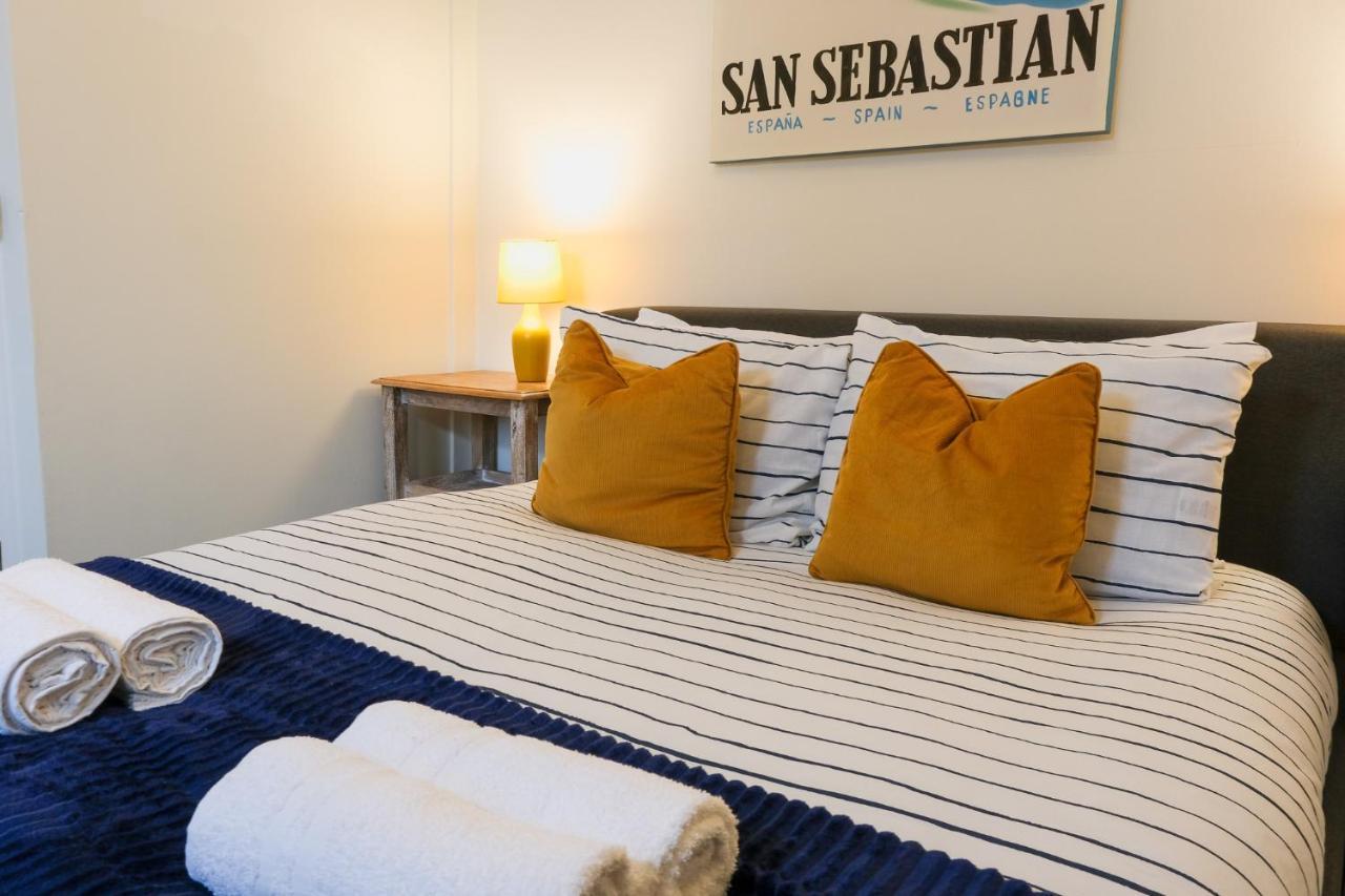 Spacious Apartment - Double And Sofa Bed - Wonderful Pavilion Views ブライトン エクステリア 写真